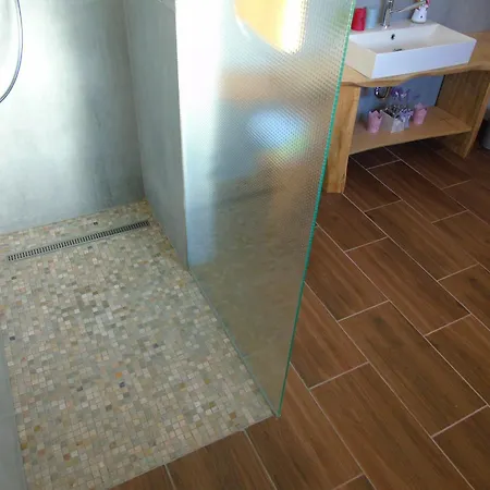 شقة Rhoenbergblick